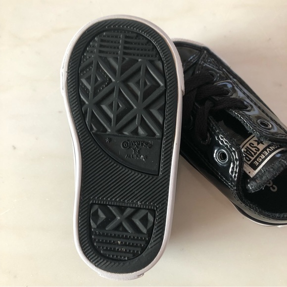 CONVERSE chuck taylors ALL STARS baby toddler lace-up patent black sneakers - Picture 5 of 7